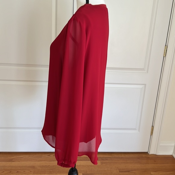 Chiffon long sleeve blouse with attached under shell - Picture 6 of 8